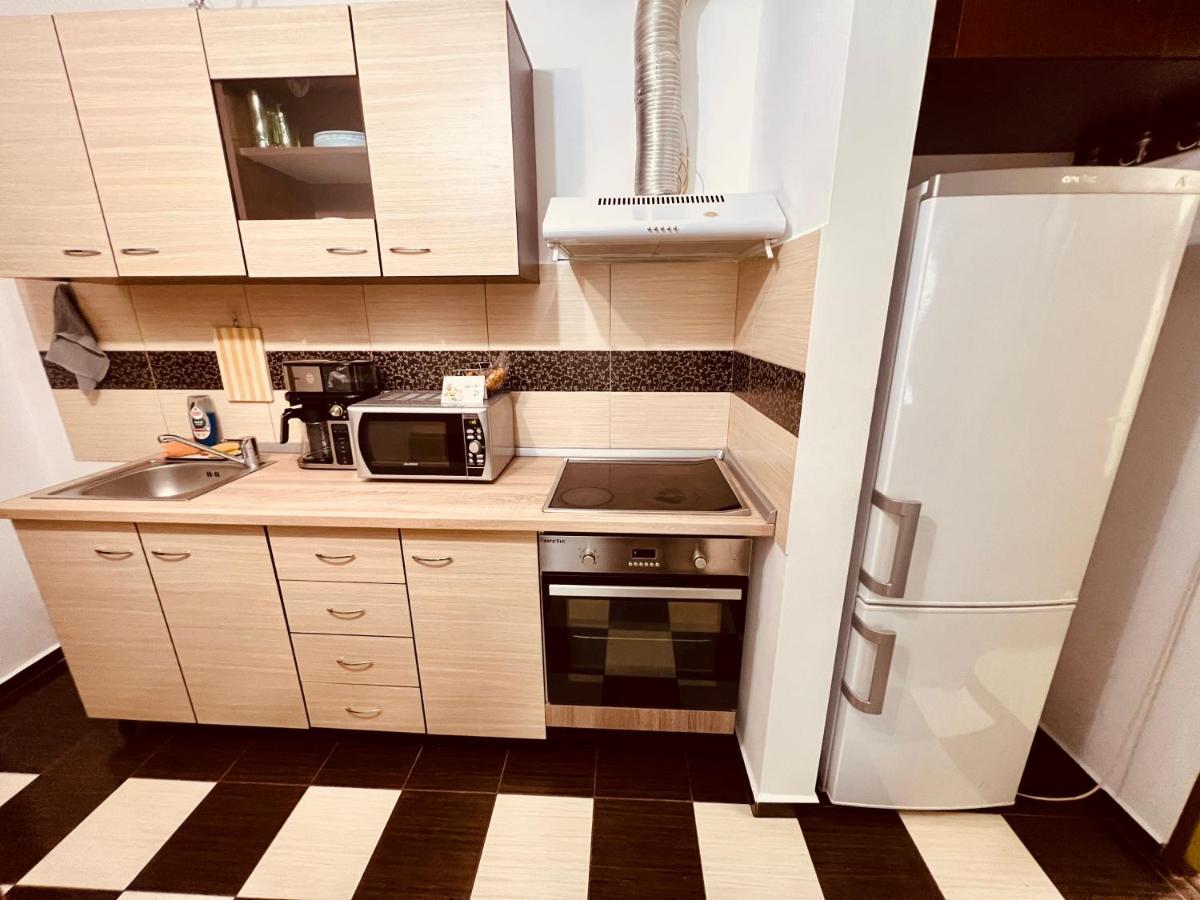 Adona Residence Oradea Εξωτερικό φωτογραφία